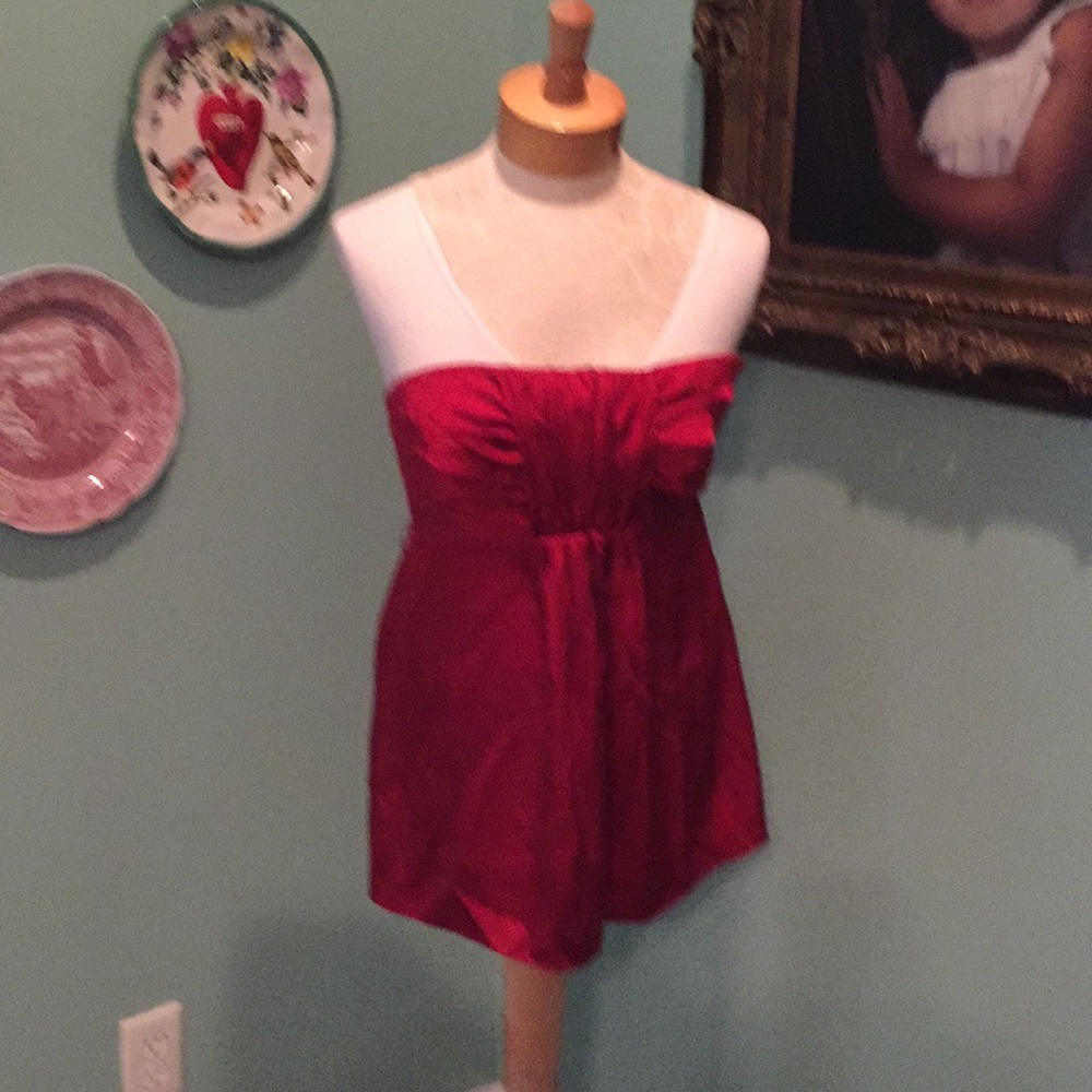 Gorgeous red top from Banana Republic. Size 2